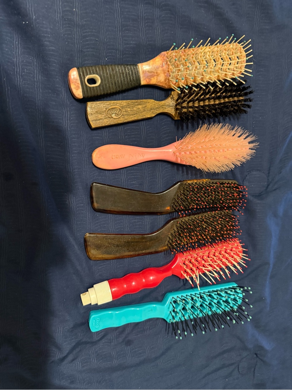 Lot of 7 Vintage 90s Hair Brush Lot of 7 Avon goody and more  see pics